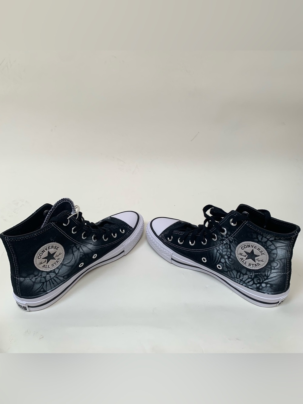 Converse All Star CTAS Pro Hi Black Custom Paint Los Angeles Butterfly Women’s 8 - Picture 6 of 9